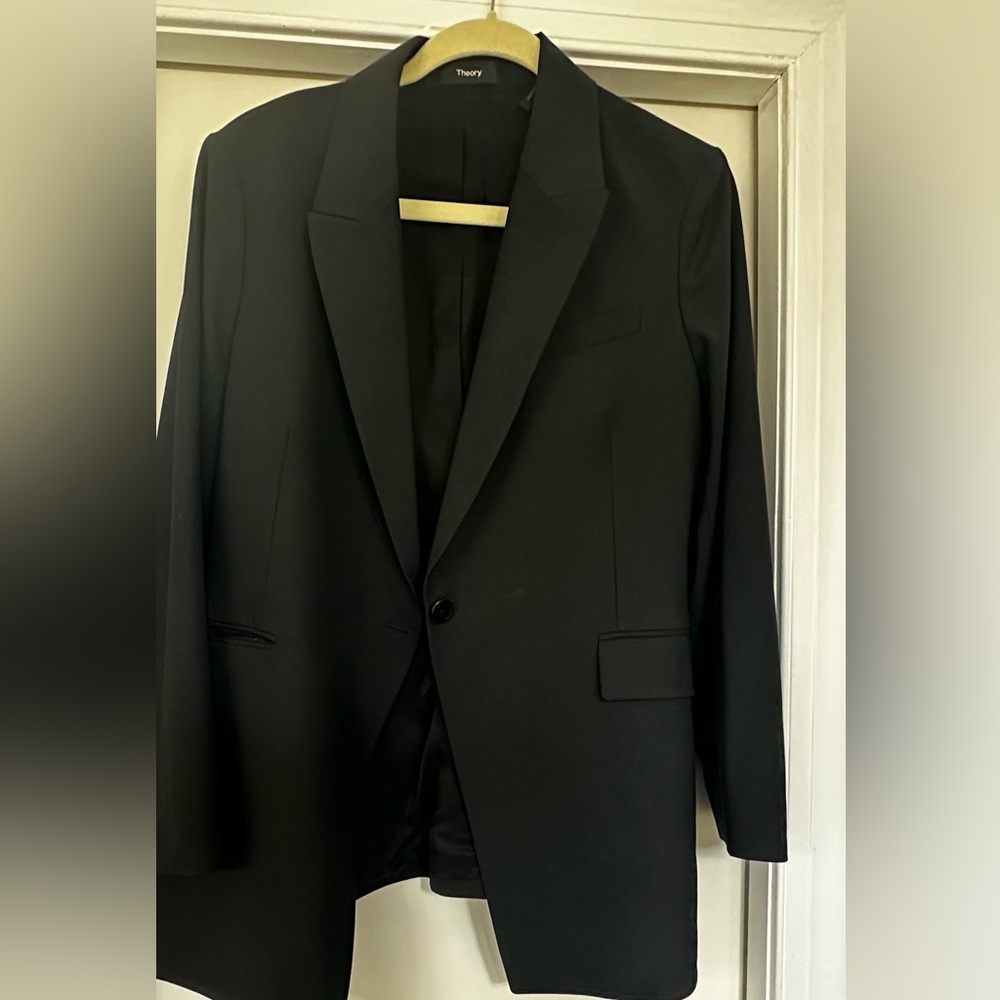 Theory Etiennette Blazer in Good Wool